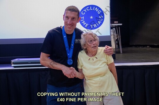 A-Presentation-3654-1286