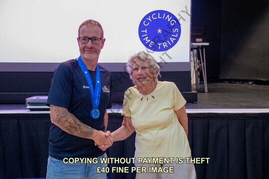 A-Presentation-3654-1290